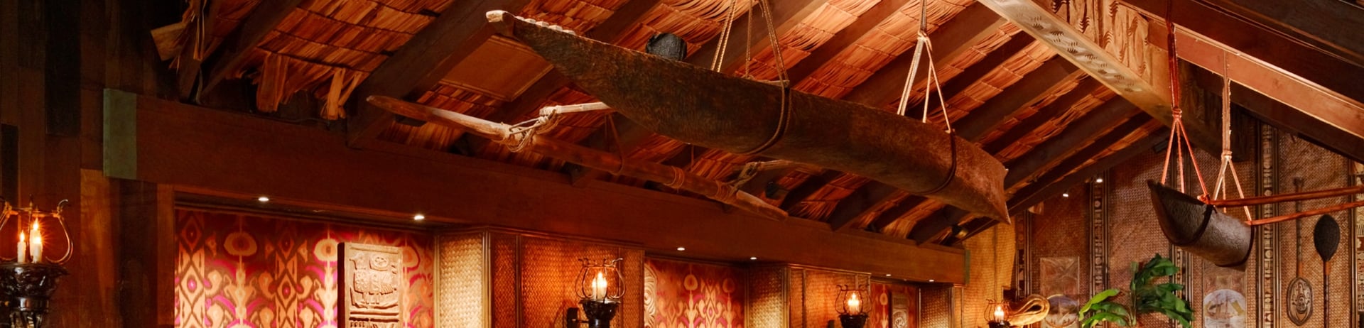 tiki lounge style restaurant